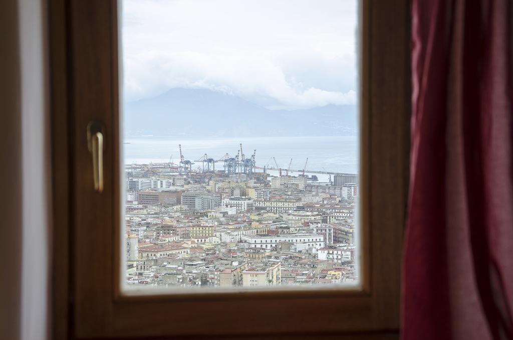 La Torre Di Ro Bed & Breakfast Napoli Oda fotoğraf